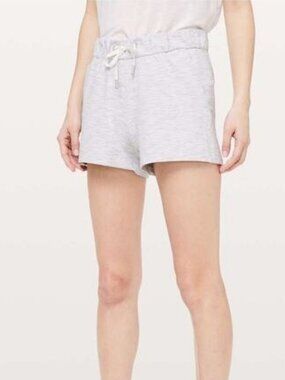 Lululemon On The Fly Short *2.5" Wee Are From Space Nimbus Battleship